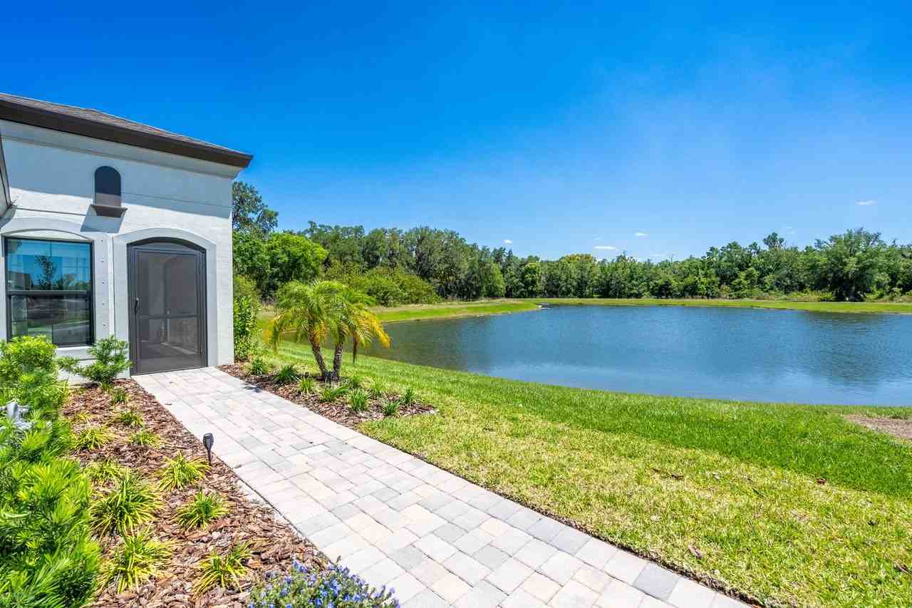 12496 Oak Hill Way - Photo 2 of 28