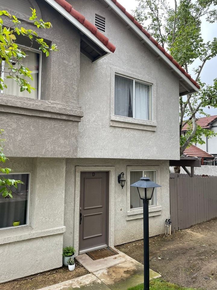 9882 Highland Ave - Photo 2 of 9