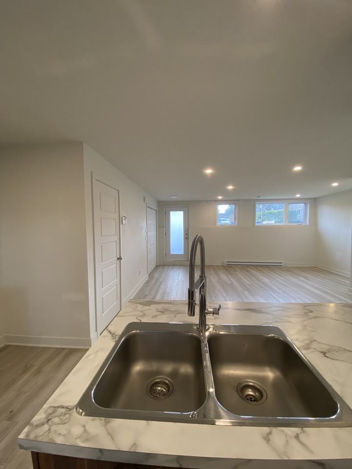 201 Rue Desmarchais - Photo 2 of 10