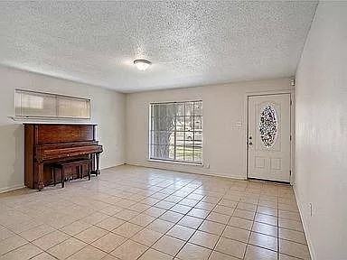 5874 Canal Blvd - Photo 3 of 12