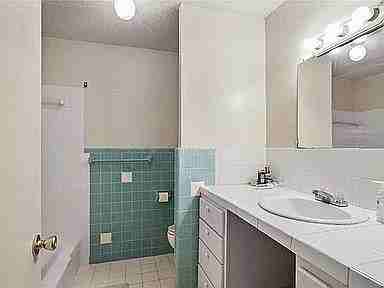 5874 Canal Blvd - Photo 4 of 12