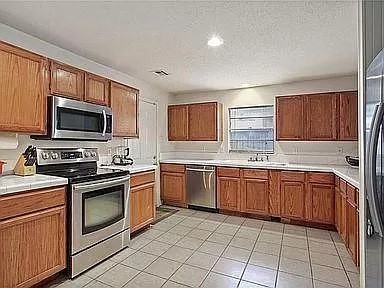 5874 Canal Blvd - Photo 6 of 12