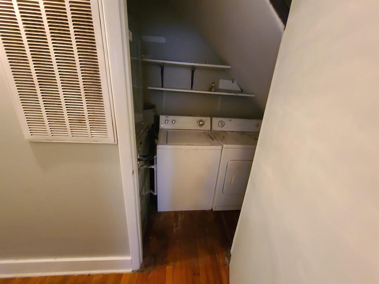 3906 Council Cir #B - Photo 6 of 10