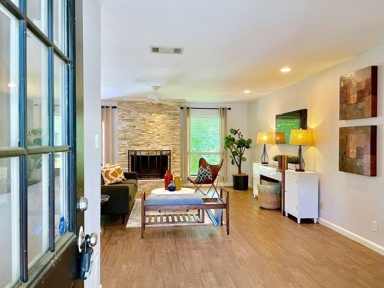 11409 Catalonia Dr - Photo 3 of 24