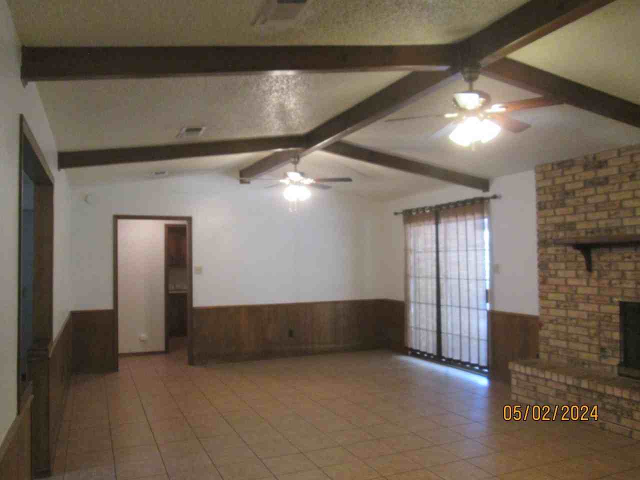 2518 Holliday St - Photo 3 of 27