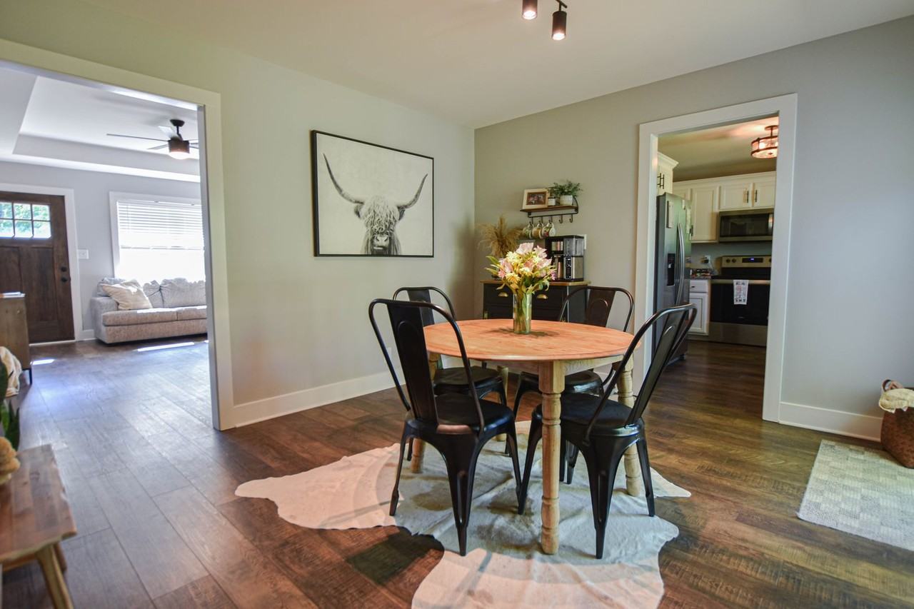 2493 Rafiki Dr - Photo 5 of 15
