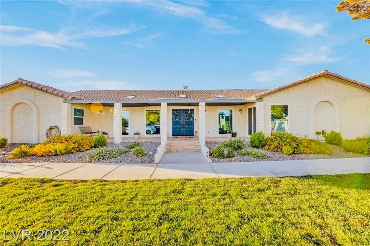 7940 Hickam Ave, Las Vegas, NV 89129 5 Bedroom House for 3,500/month