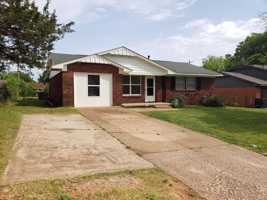 featured image of 724 Northeast 81st Street