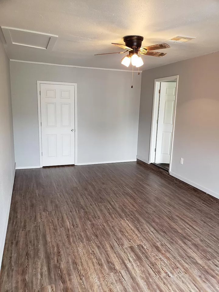 724 Northeast 81st Street - Photo 6 of 12