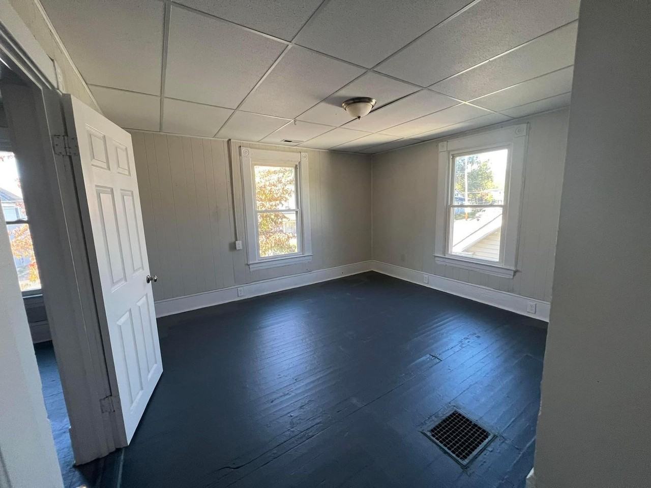 418 Chestnut St - Photo 3 of 10