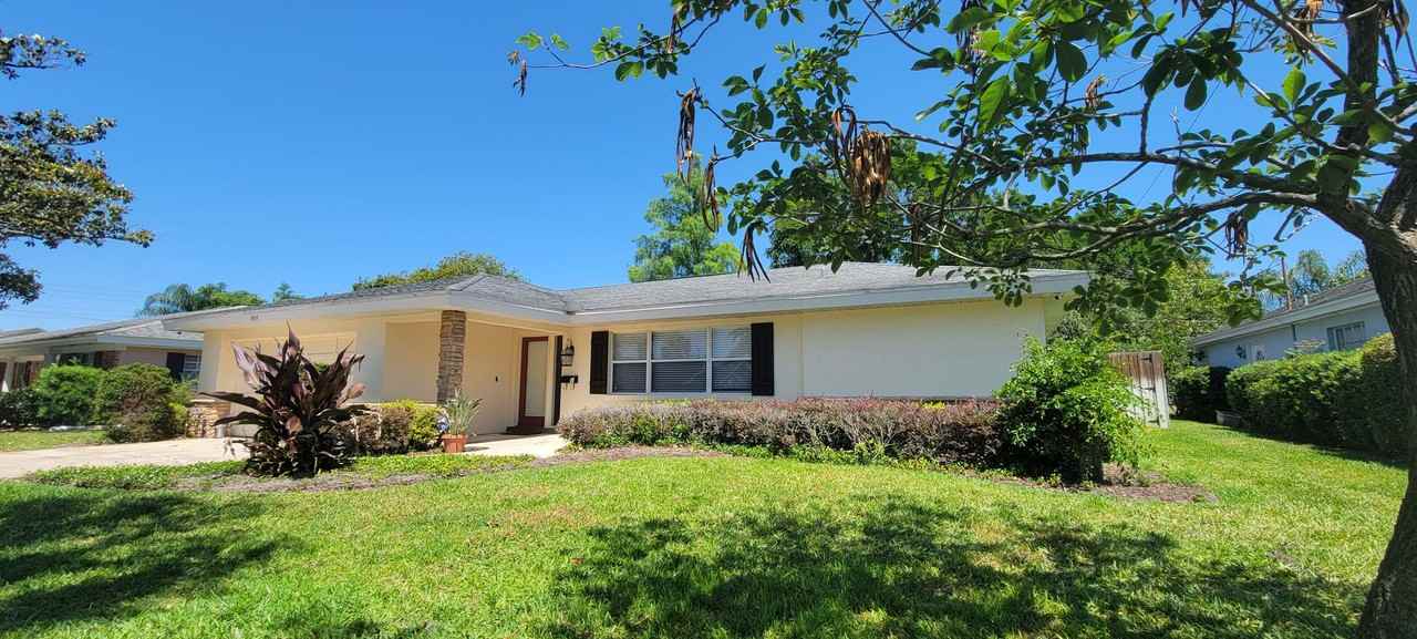 2457 Vine St - Photo 2 of 21