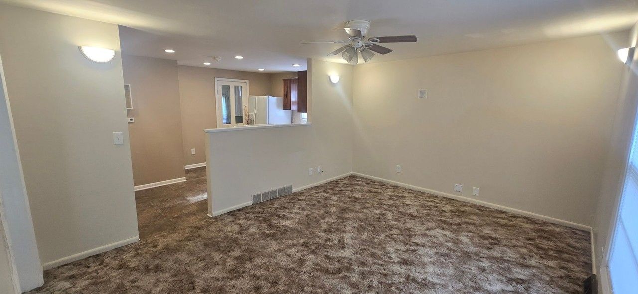 422 Sherman St - Photo 2 of 24