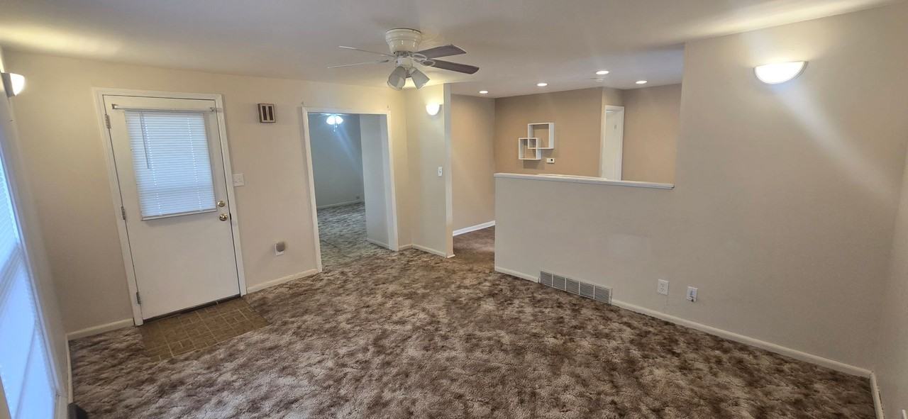 422 Sherman St - Photo 3 of 24