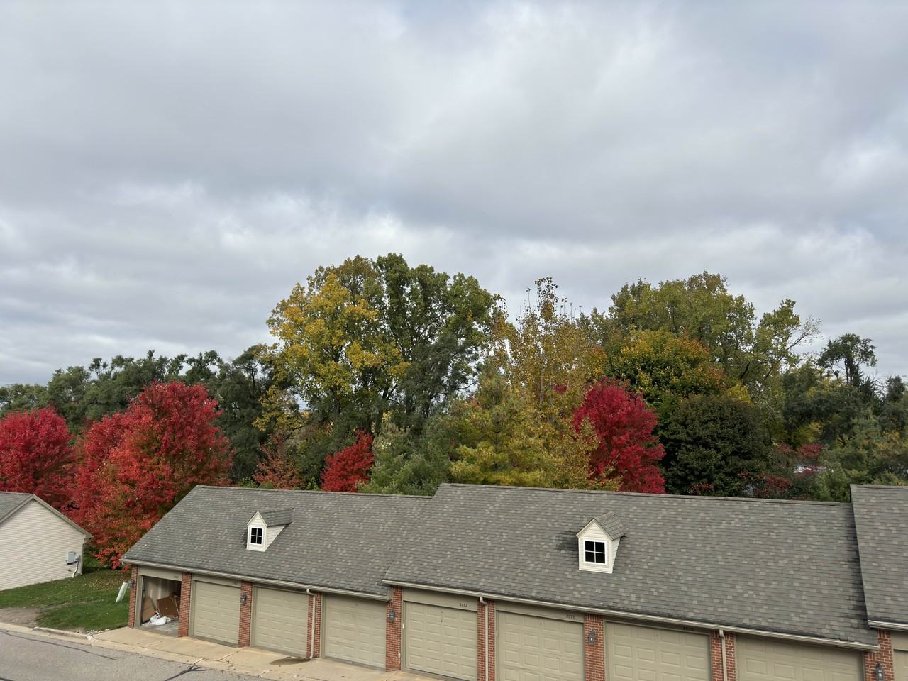 2084 Cloverly Ln - Photo 2 of 6