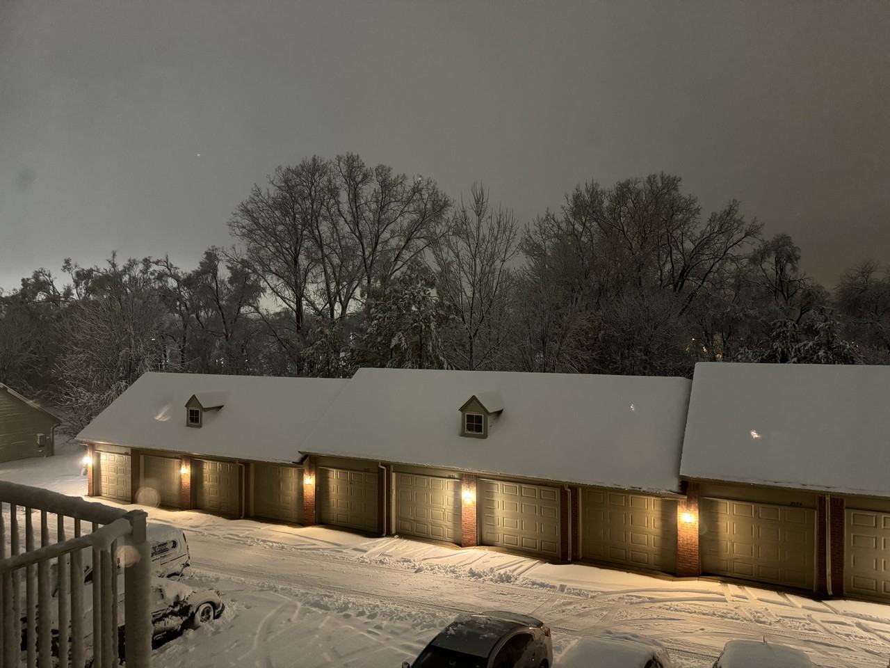 2084 Cloverly Ln - Photo 3 of 6