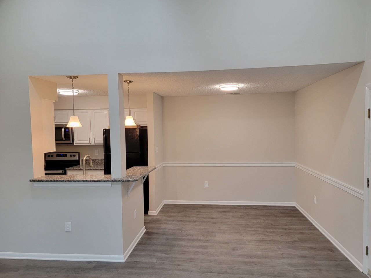 607 Ravens Crest Dr #607 - Photo 3 of 9