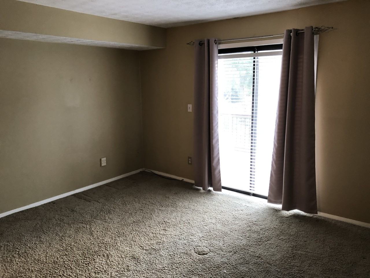 302 Park Ridge Cir #NA - Photo 6 of 30