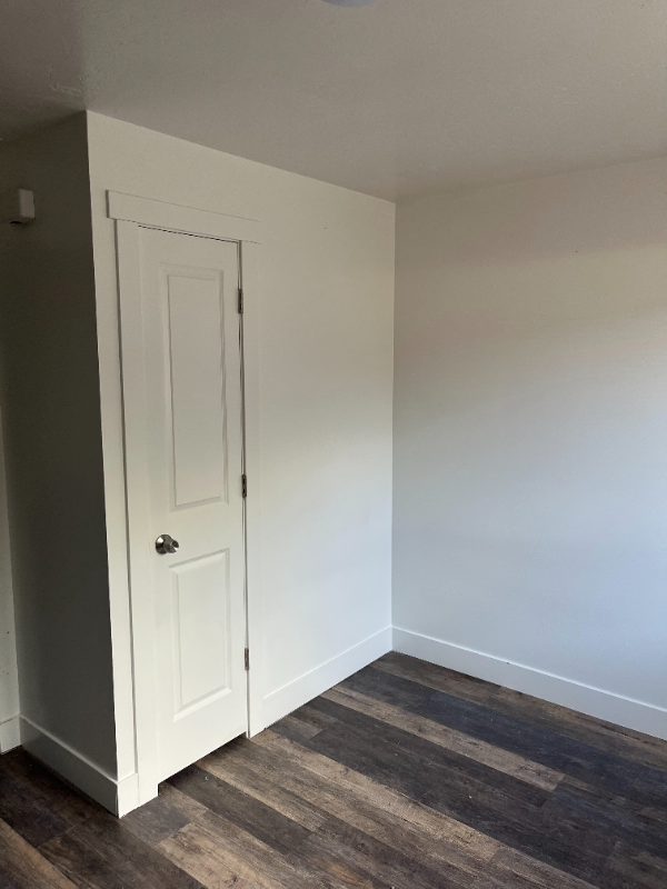 245 W Aly #3 - Photo 2 of 7