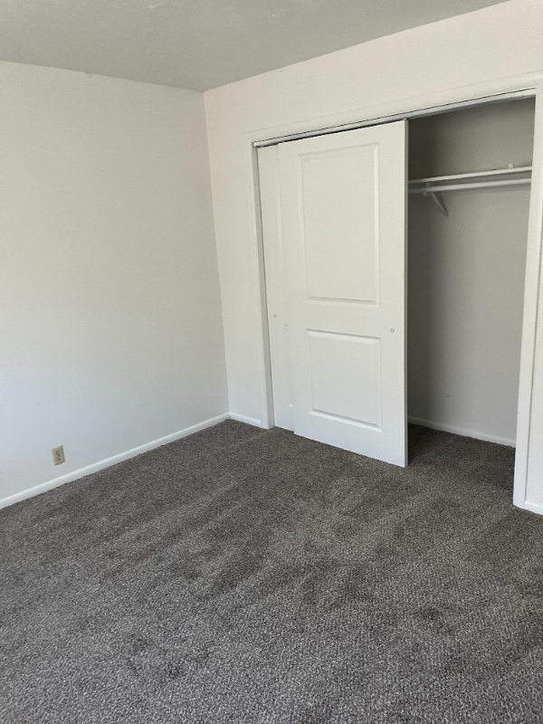 245 W Aly #3 - Photo 6 of 7