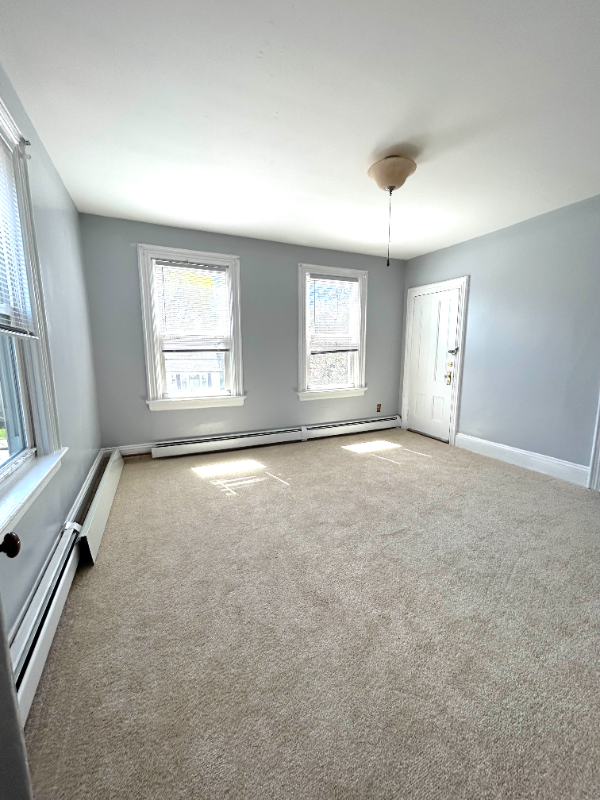 121 Grove St #2 - Photo 4 of 16