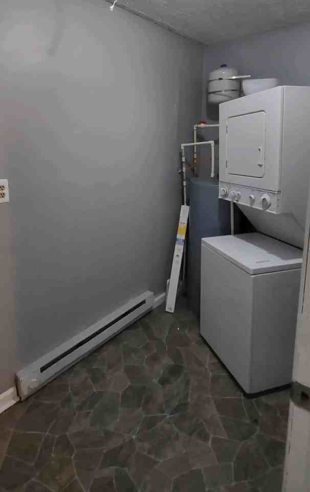 47 Railroad Road - Photo 3 of 8