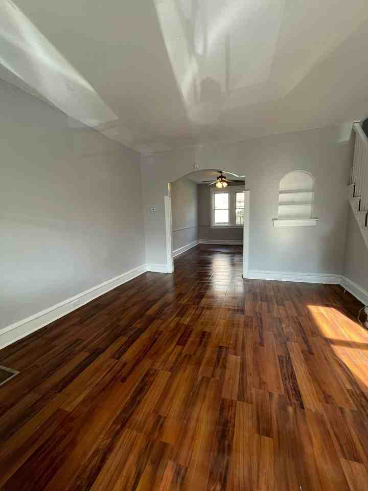 6005 N Woodstock St #1 - Photo 6 of 10