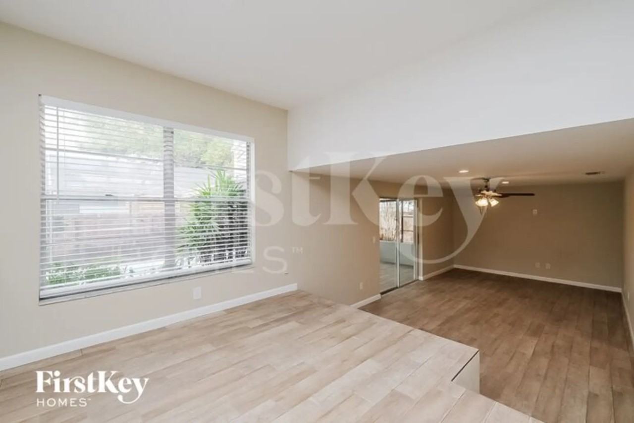 1437 Foggy Ridge Pkwy - Photo 2 of 15