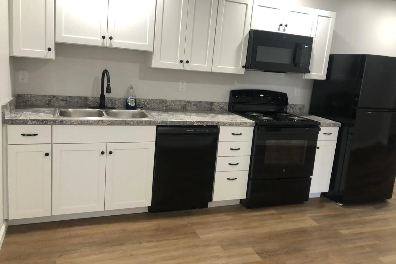 189 Woods Edge Rd - Photo 3 of 10