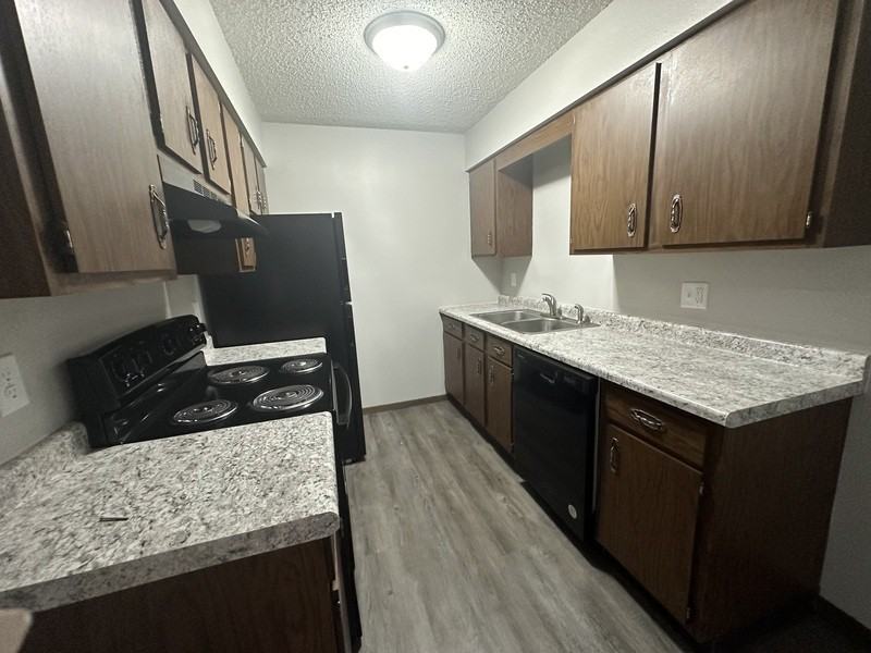 830 15th Ave Sw #5 - Photo 4 of 6