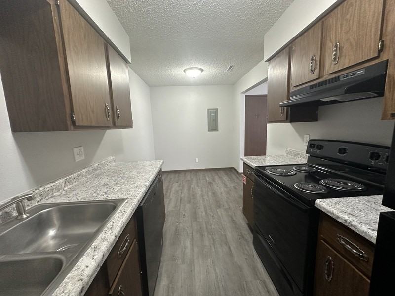 830 15th Ave Sw #5 - Photo 5 of 6