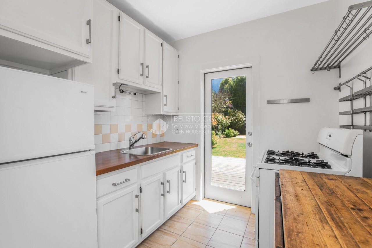 1441 Jefferson St - Photo 3 of 33