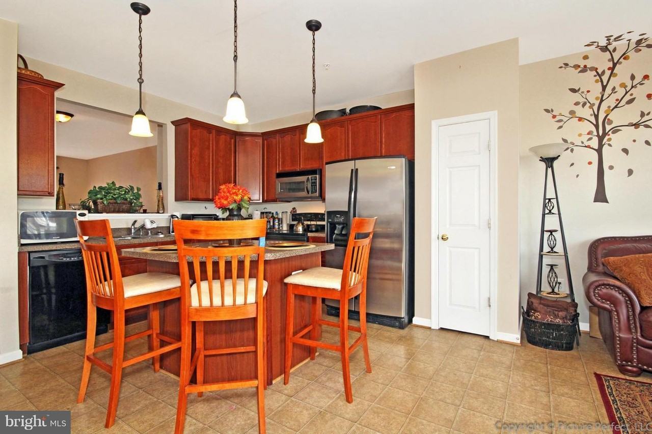 2532 Emerson Dr - Photo 3 of 25