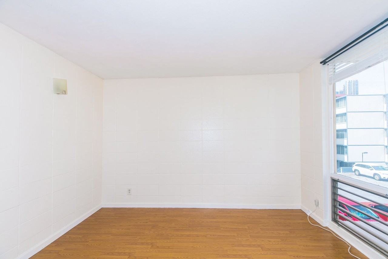 920 Kaheka St #22 - Photo 3 of 37