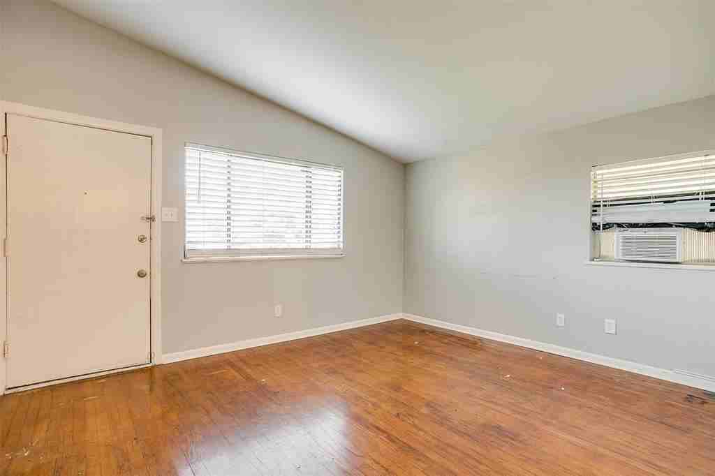 5500 Birchman Ave - Photo 5 of 12