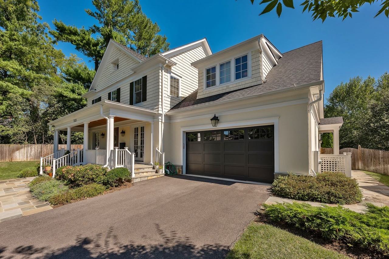 7111 Brookville Rd - Photo 2 of 48