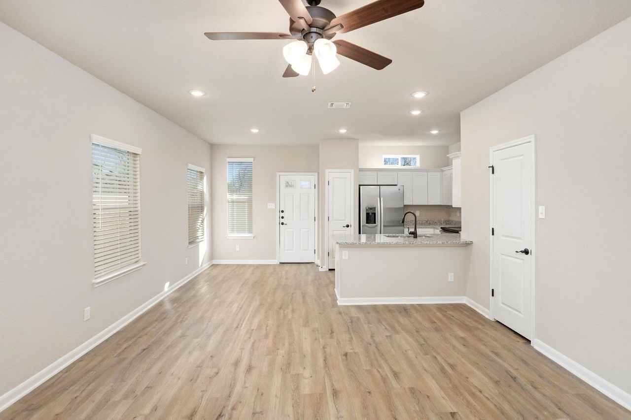 855 Soria Pl #101 - Photo 6 of 33
