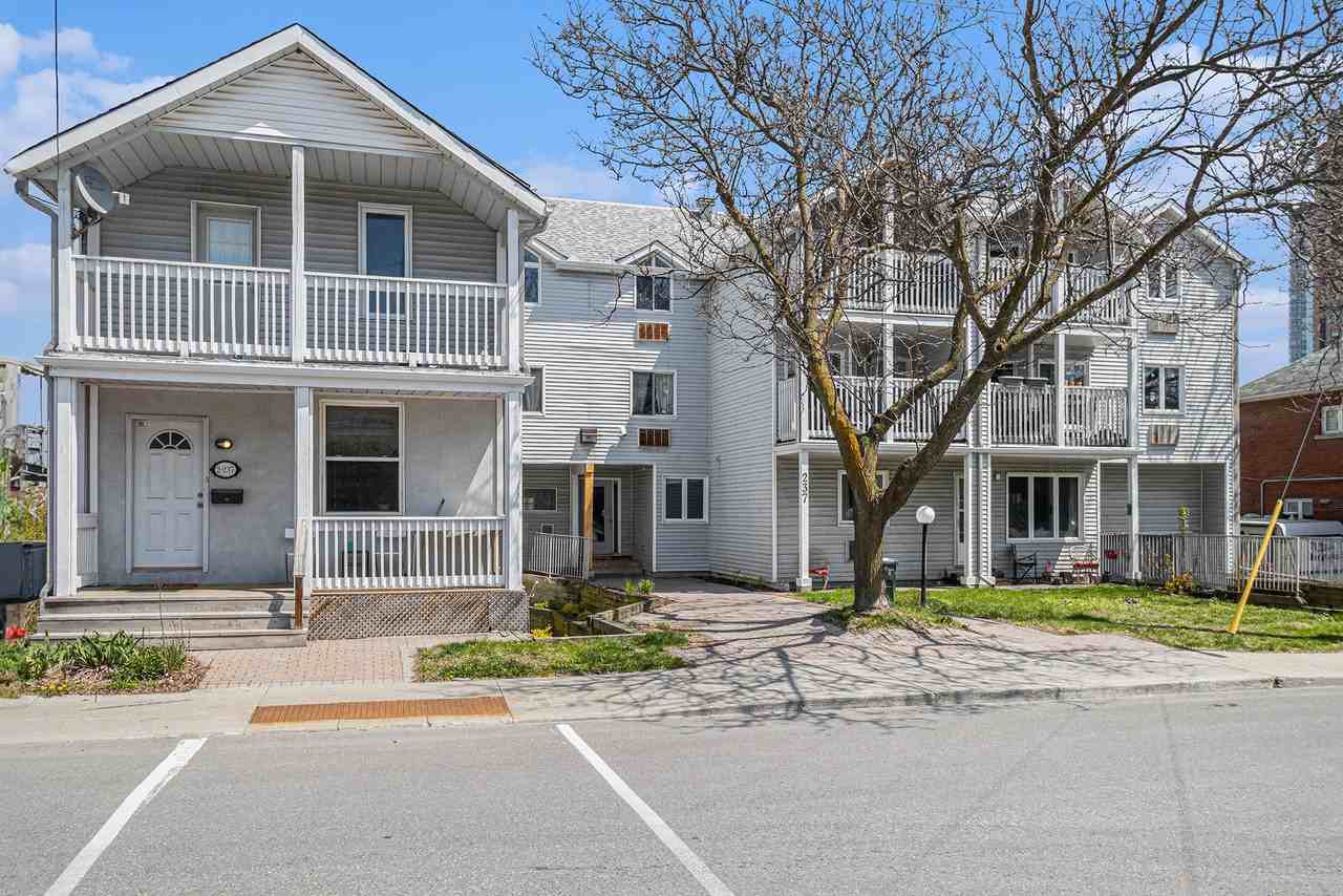 237 Loretta Avenue South #10