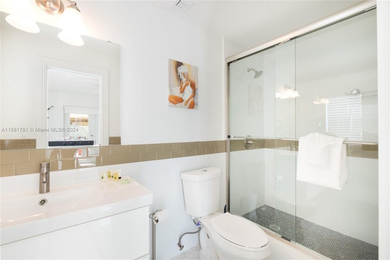 210 Se 4th St #0 - Photo 6 of 16