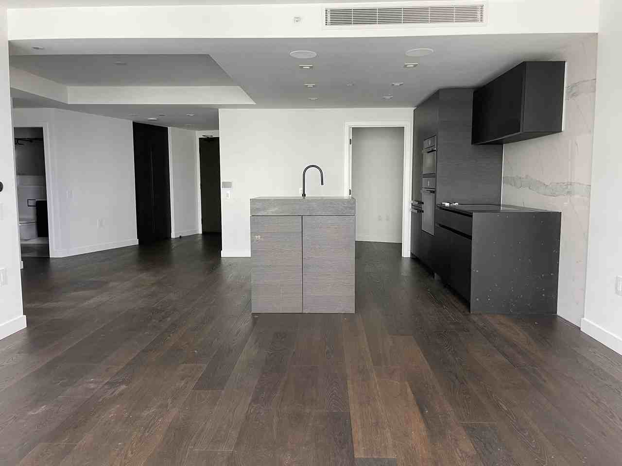 620 Cardero Street - Photo 3 of 25