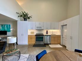 1201 N Francis Ave - Photo 1 of 1