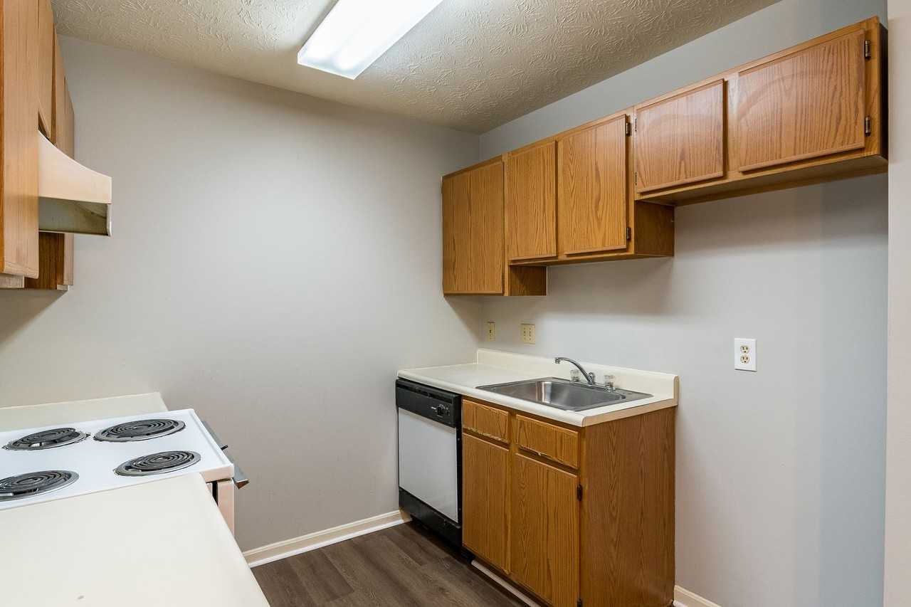 Henrietta Apartments 3231 Sovereign Dr, Groesbeck, OH 45251 Zumper