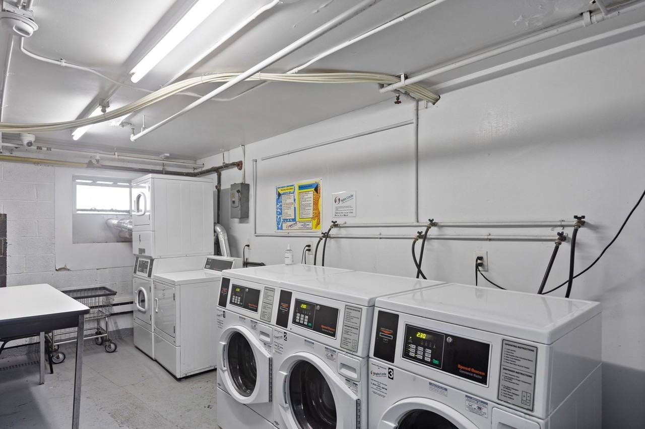 Lehigh Court Apartments - Photo 5 of 5