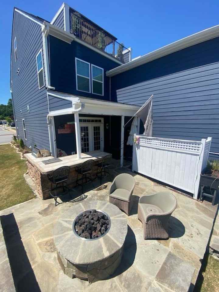 517 Brooks St - Photo 2 of 30