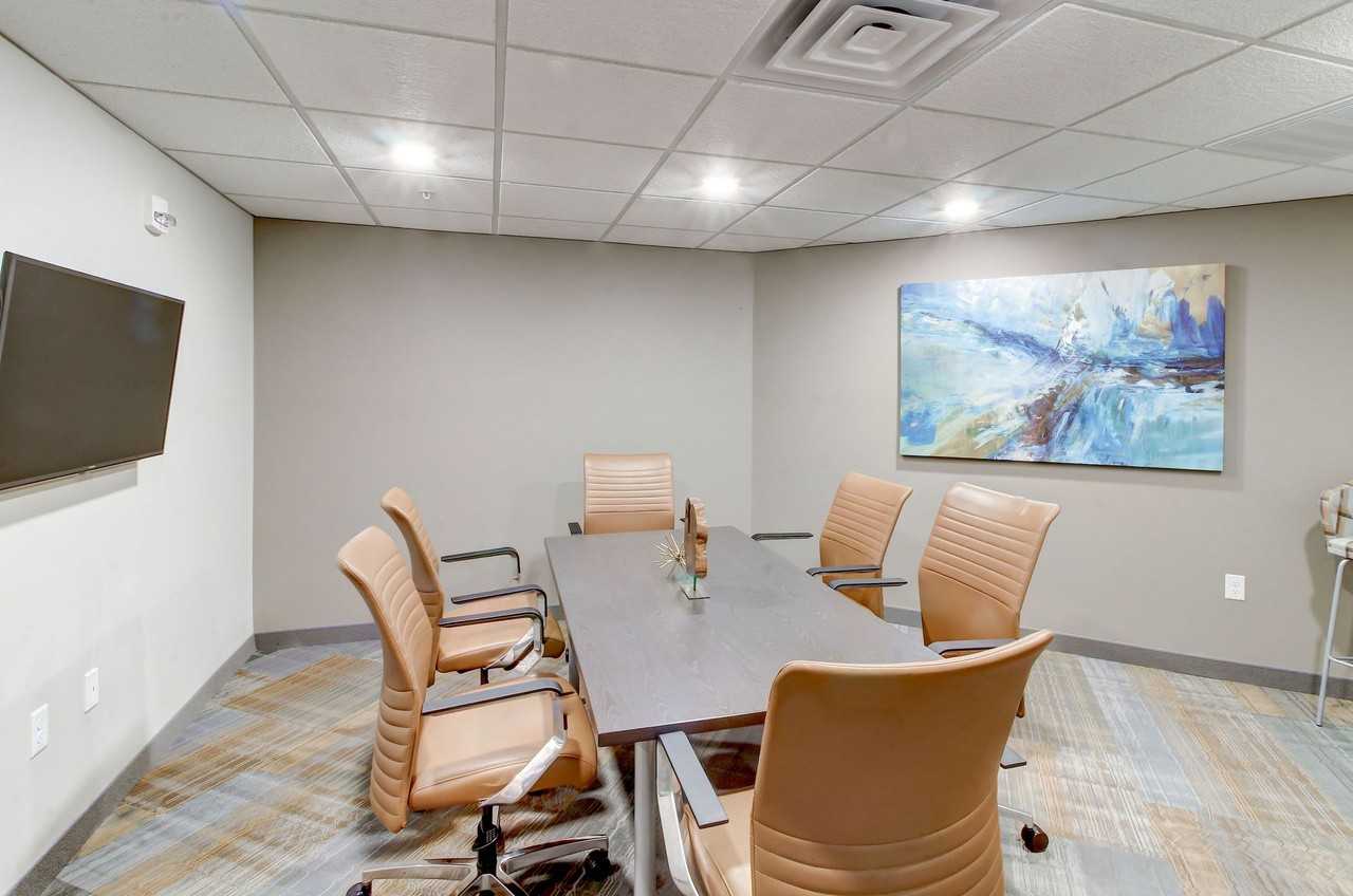 Viridian Central - Photo 7 of 29