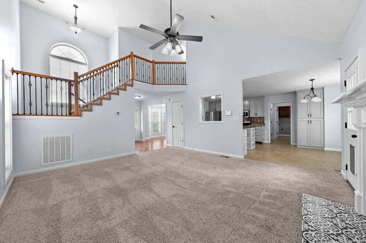 2916 Brewster Dr - Photo 6 of 31