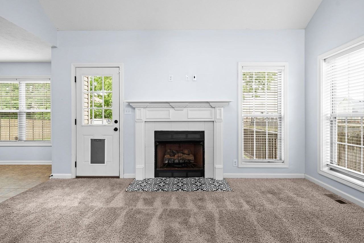 2916 Brewster Dr - Photo 7 of 31