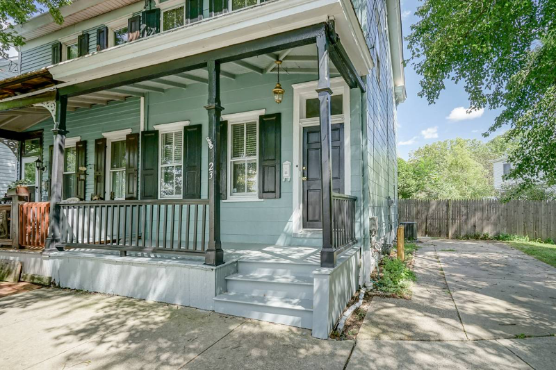 23 Walnut St - Photo 2 of 6