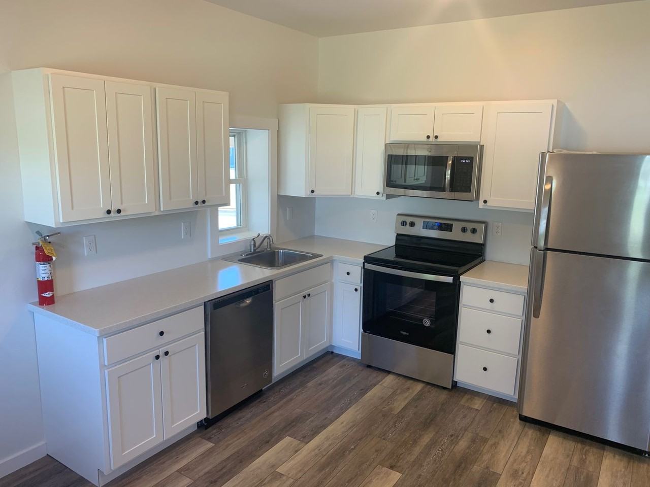 94 Upper Main Street - Photo 3 of 17