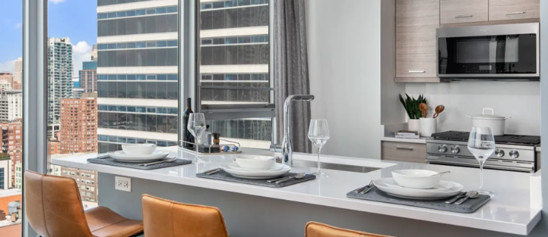 305 N Canal St - Photo 2 of 6