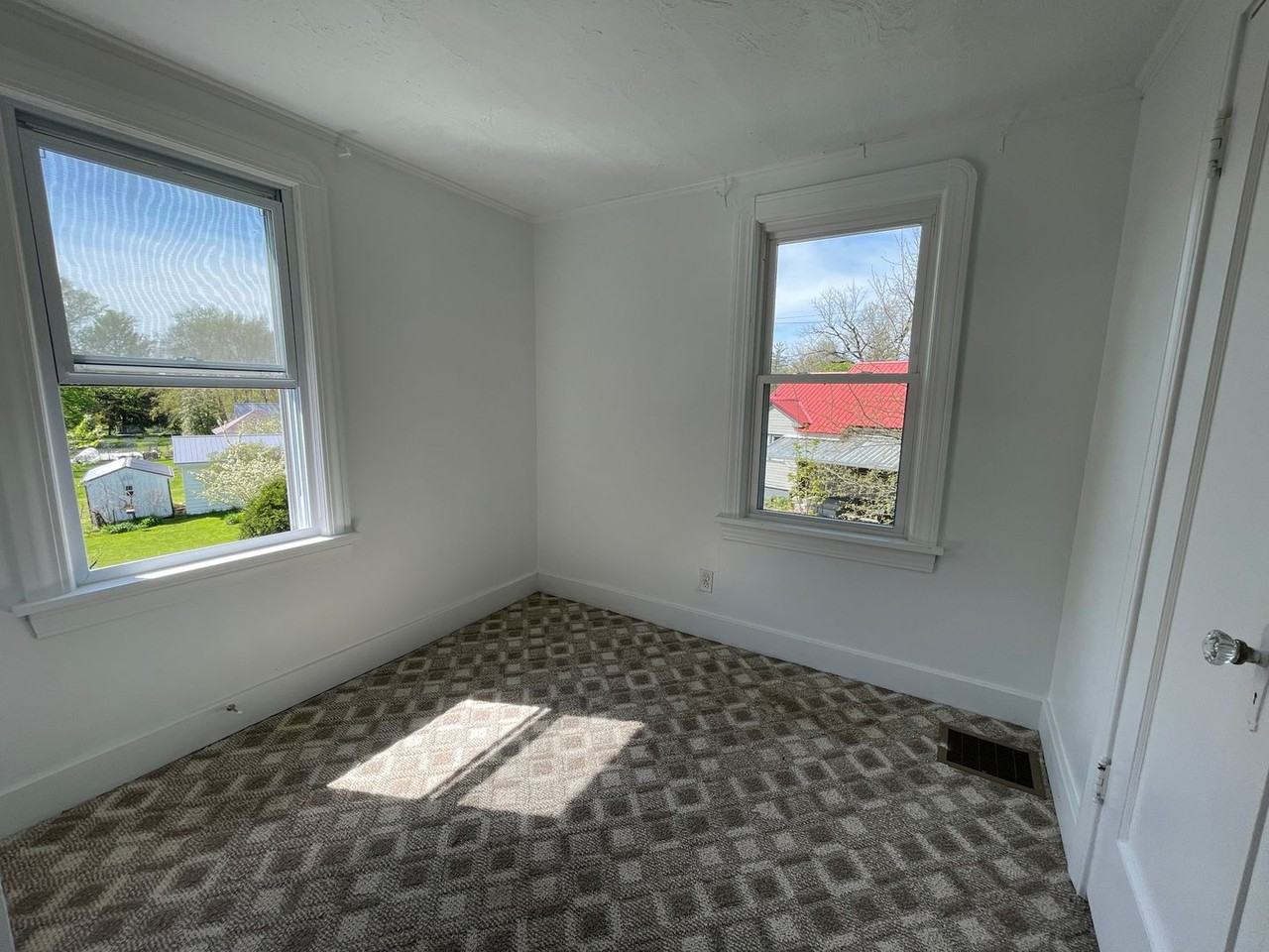 1022 S Morgan St - Photo 6 of 8